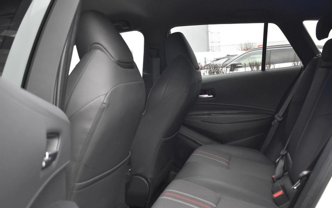 Toyota Corolla cena 139900 przebieg: 32600, rok produkcji 2022 z Olszyna małe 301